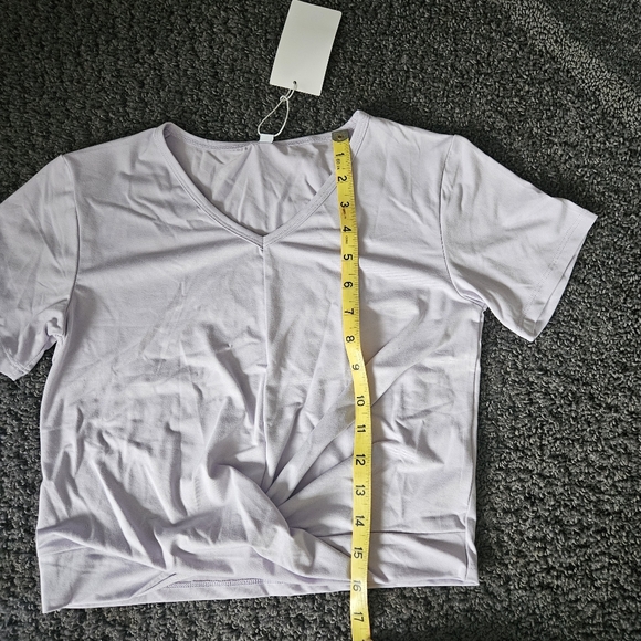 Womens V-neck workout top with knot. Lavender Small New with tags. Cropped - Picture 4 of 7